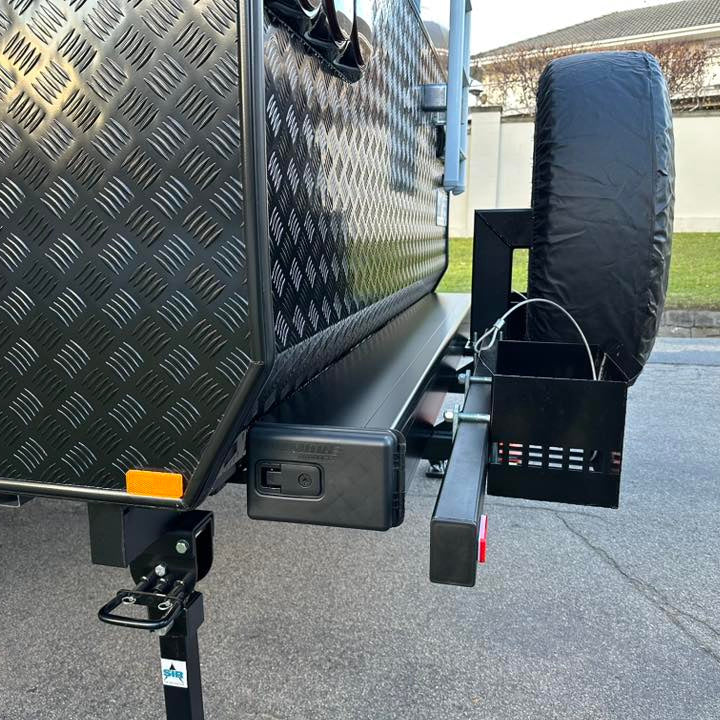 Aluminium Caravan Pole Carrier - Image 7