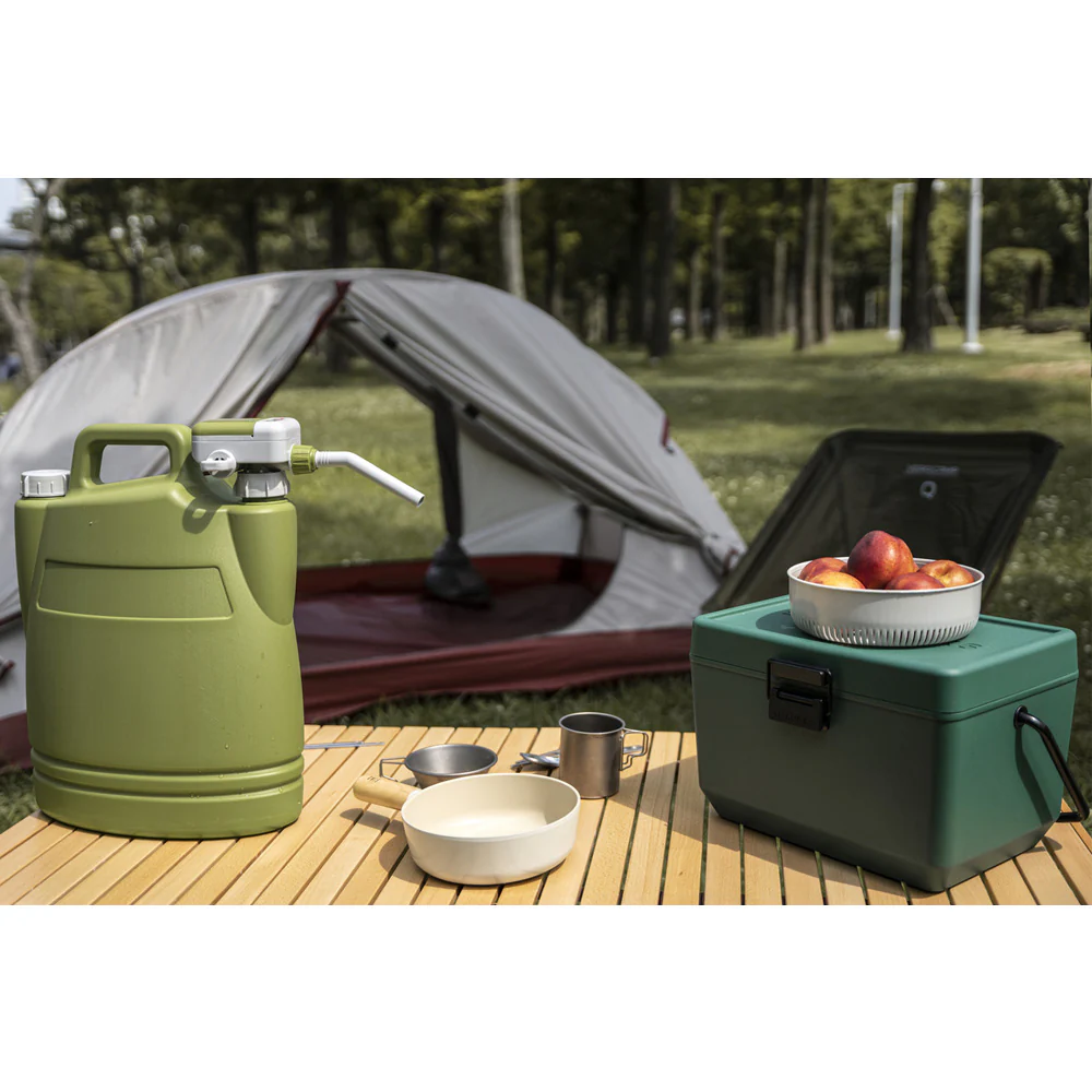 Easy Water Portable Water Supply Pump with Hose Attachment - Image 5